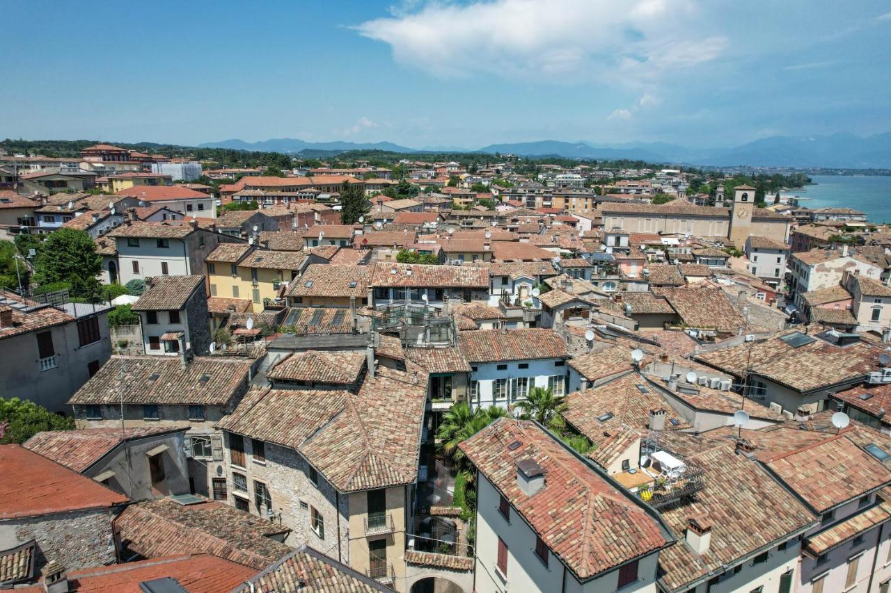 Steps From The Lake - Charme In The Inner City Desenzano del Garda Buitenkant foto