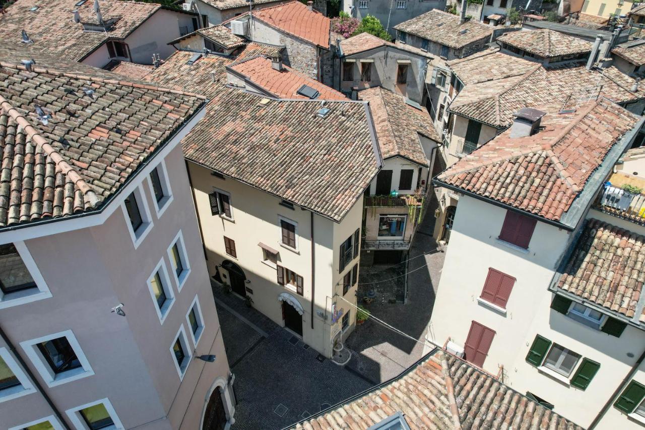 Steps From The Lake - Charme In The Inner City Desenzano del Garda Buitenkant foto
