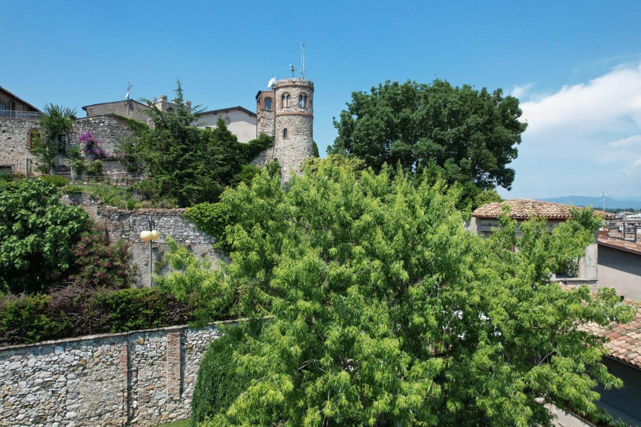 Steps From The Lake - Charme In The Inner City Desenzano del Garda Buitenkant foto