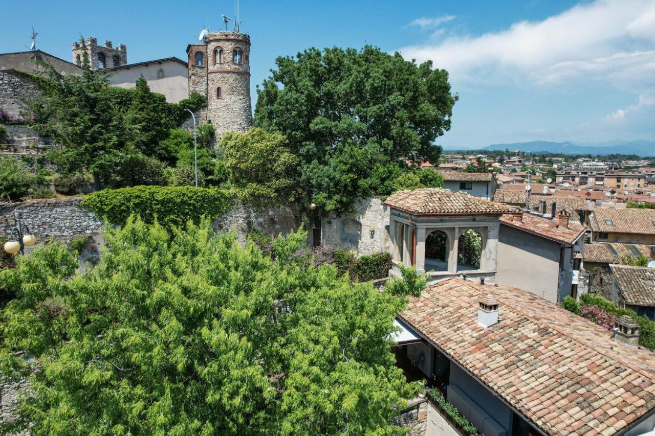 Steps From The Lake - Charme In The Inner City Desenzano del Garda Buitenkant foto