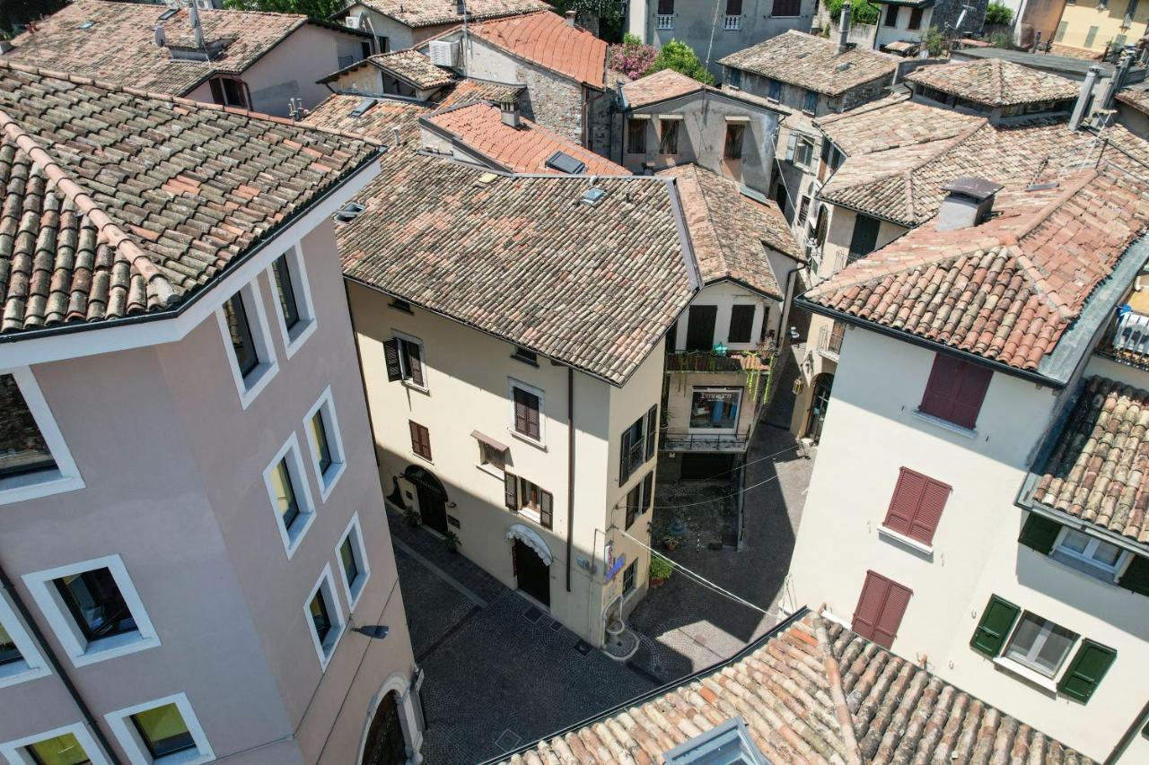 Steps From The Lake - Charme In The Inner City Desenzano del Garda Buitenkant foto